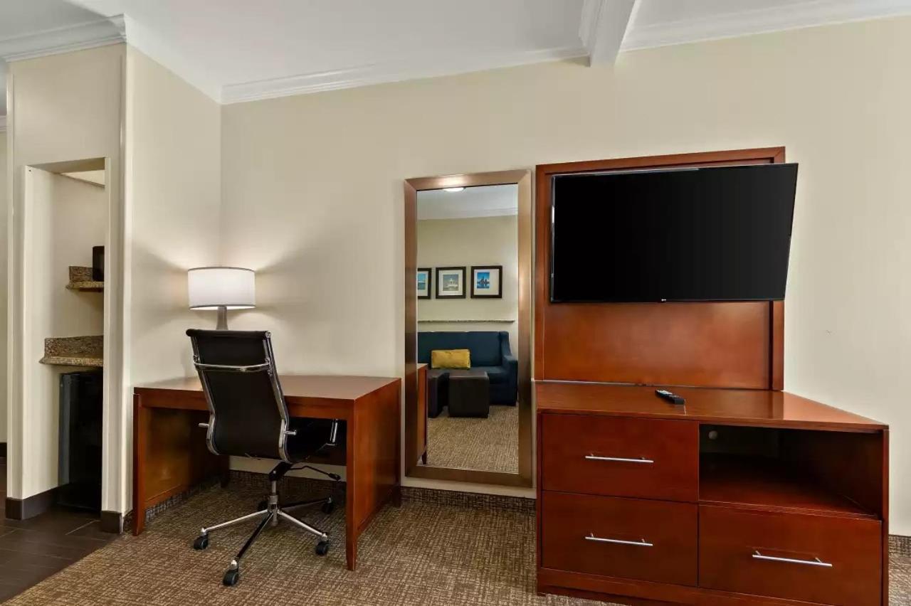 Comfort Suites Central Корпъс Кристи Екстериор снимка